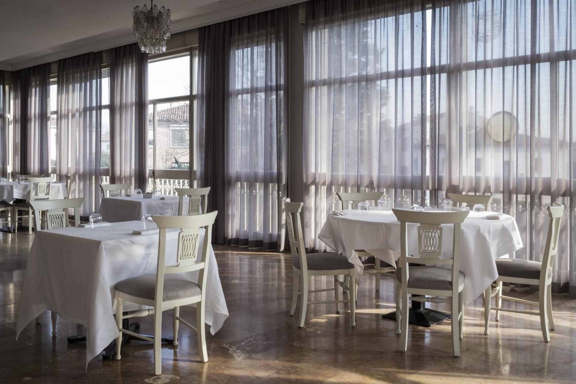 Hotel Beatrice Эсте Экстерьер фото
