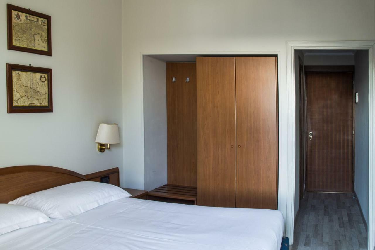 Hotel Beatrice Эсте Экстерьер фото